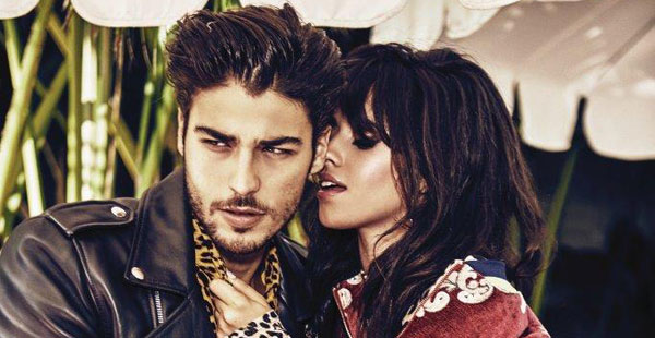 CAMILA CABELLO u novogodišnjoj kampanji za GUESS JEANS