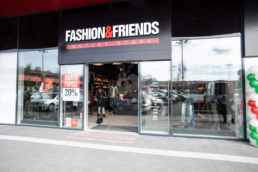 Otvoren prvi beogradski FASHION&FRIENDS outlet u CAPITOL centra Rakovica