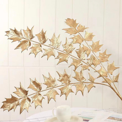 Golden banana  leaf - Dekorativna biljka u zlatnoj boji