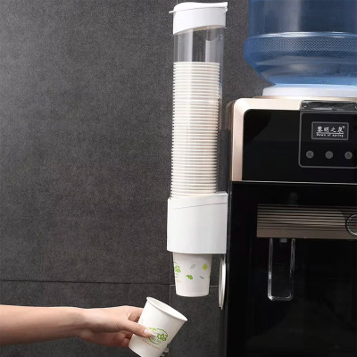 Praktični providni dispenzer za jednokratne čaše 