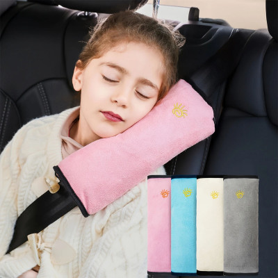 Plišani jastuk za auto-pojas