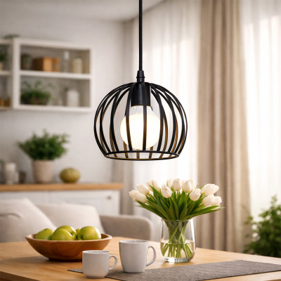 Cage Black – moderna metalna visilica u obliku polulopte