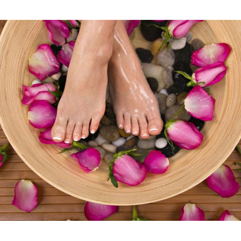 Aqua detox + GRATIS lakiranje noktiju na rukama i nogama