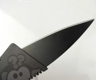 Micro Knife - Dva ultra tanka noža u obliku kartice