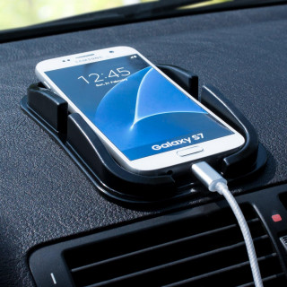 Neklizajuća podloga za telefon u automobilu
