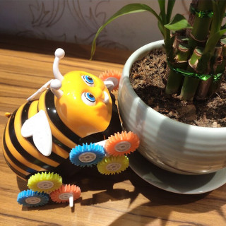FUNNY Bee - Okretna pčelica sa 12 točkića
