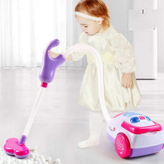 Dečiji usisivač sa kompletom za čišćenje