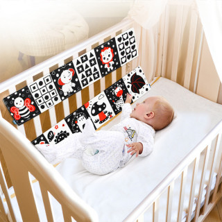 Baby Vision Fence - kontrastna razvojna ogradica za krevetac