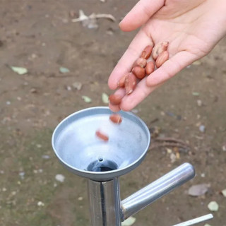 Seedling planter – Sadilica sa dugom ručkom