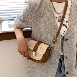 Pletena mini torbica boho izgleda