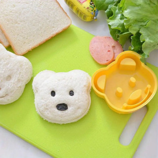Tost rezač hleba-sendviča u obliku mede