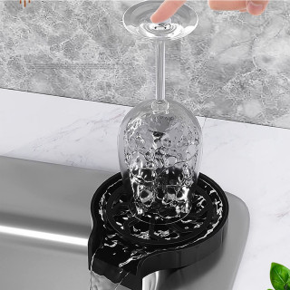 Automatski perač čaša - profesionalni dodatak za sudoperu
