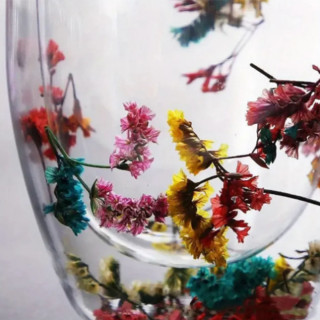 Elegantna šoljica sa duplim dnom cvetnog dezena