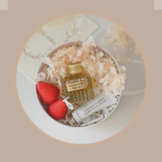 Strawberry Candle - Set od 4 mirisne sveće u obliku jagode