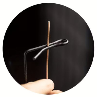 Elegantni držač za mirisne štapiće sa postoljem za pepeo