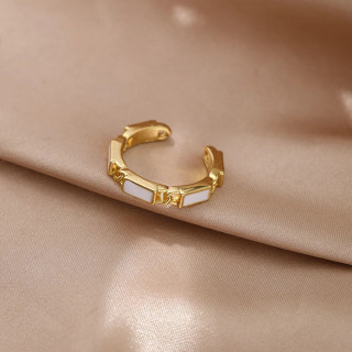 Golden Radiance – Prsten u zlatnoj boji sa belim kamenom