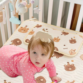 Prozračna i rashladna posteljina za krevetac sa motivima medvedića