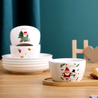 Merry Christmas - set keramičkih činija i tanjira u prazničnom pakovanju