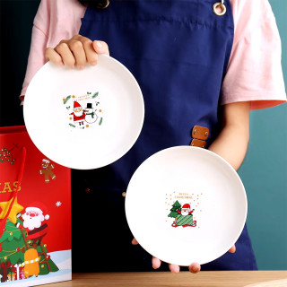 Merry Christmas - set keramičkih činija i tanjira u prazničnom pakovanju