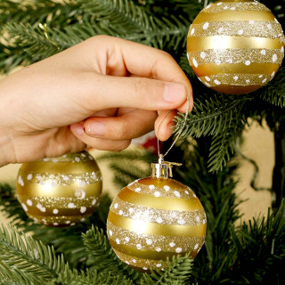 Golden Glow – Set od 6 zlatnih ukrasnih kugli za jelku sa svetlucavim prugama