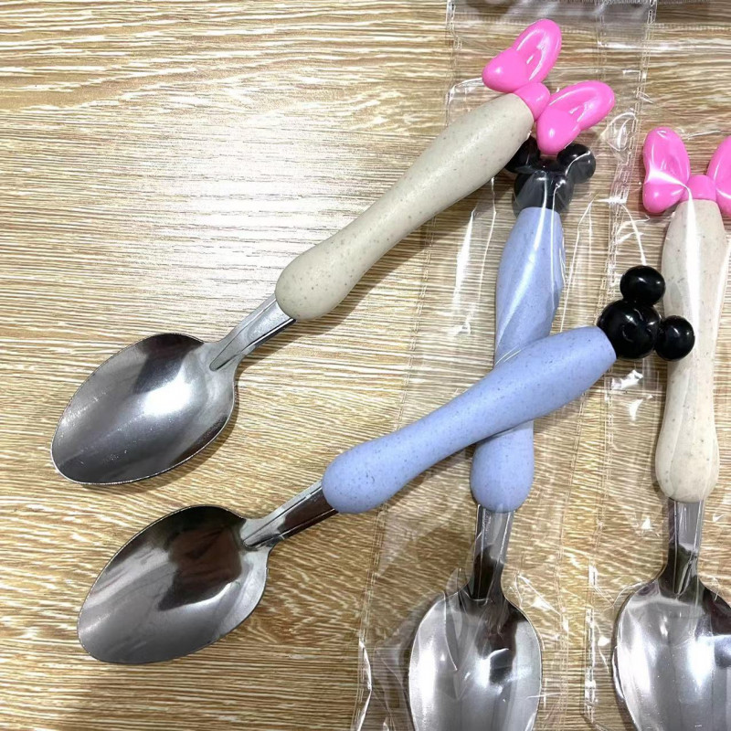 Miki i Mini - kašika sa zabavnim detaljima za decu