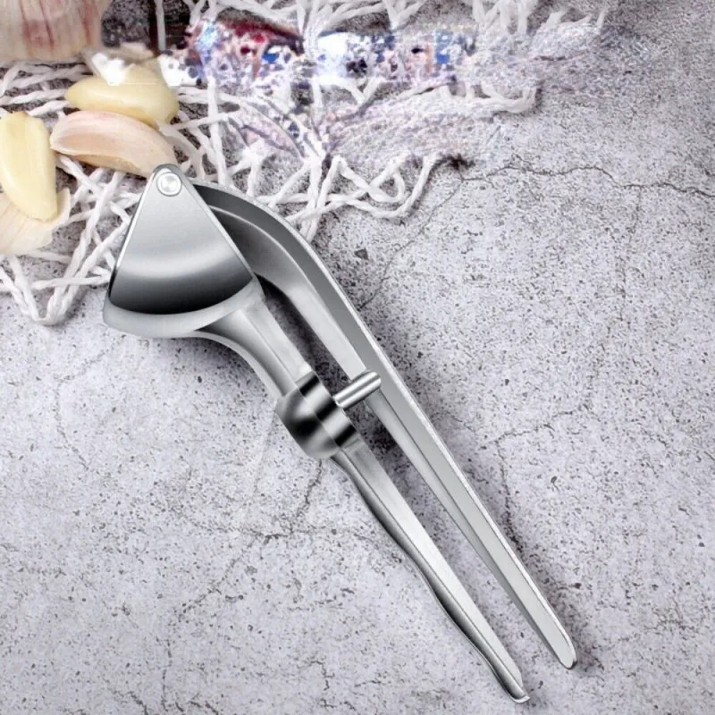 Garlic press - metalna presa za beli luk