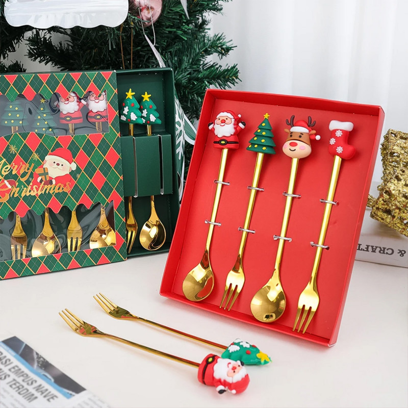 Zlatni novogodišnji set viljuškica i kašičica za čarobnu trpezu
