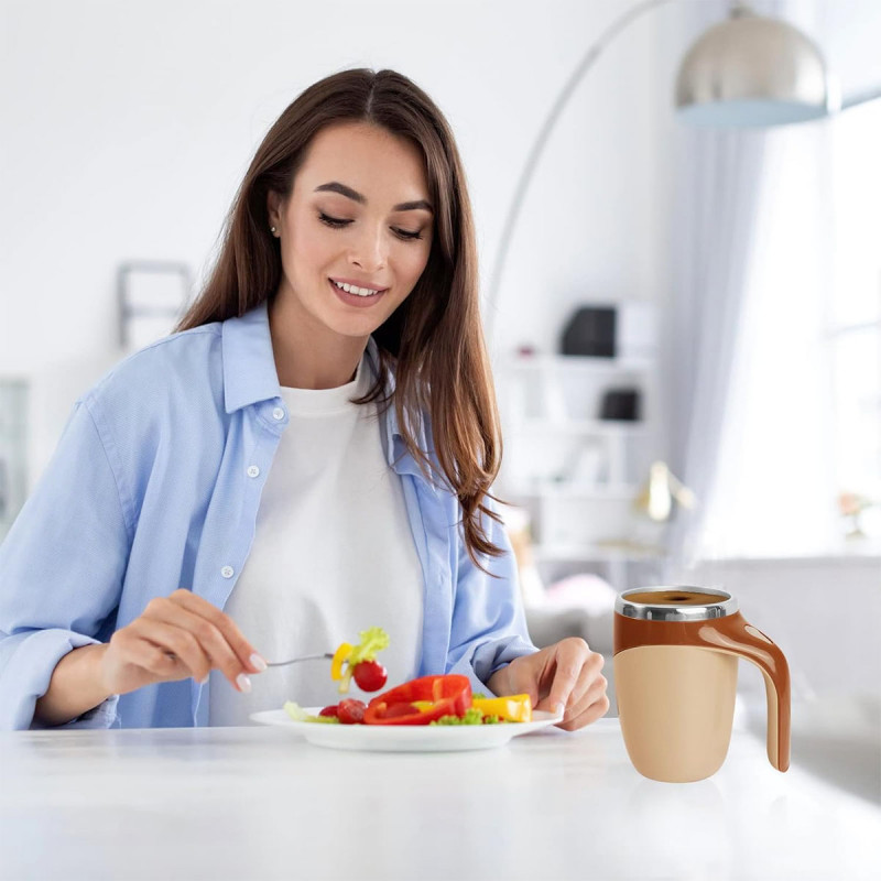 Šolja koja sama meša kafu