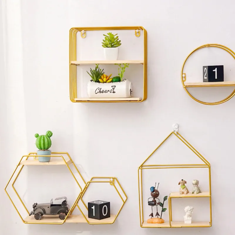 House shelf - zidna polica u obliku kućice
