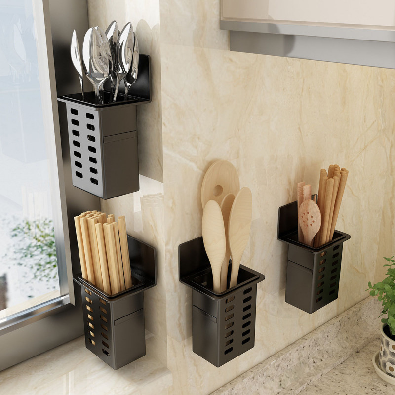 Minimalistička zidna polica za savršen red