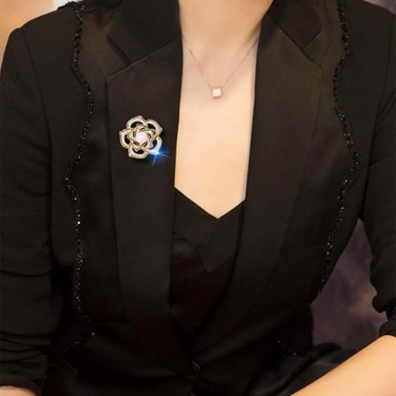 Elegantni Broš – Svetlucava ruža sa biserom