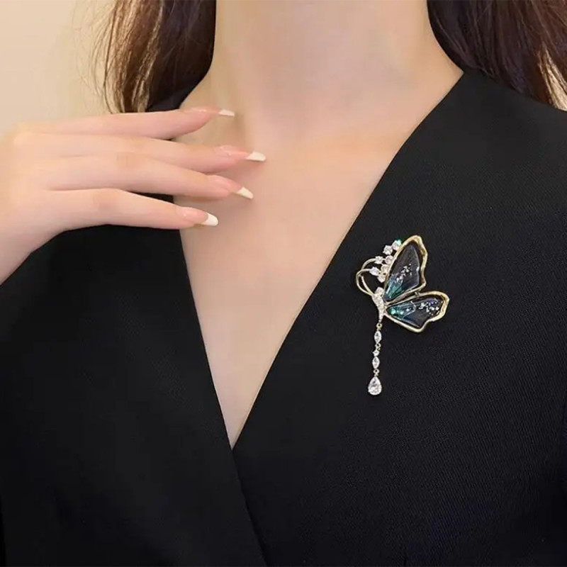 Elegantni broš za dame – Svetlucavi leptir