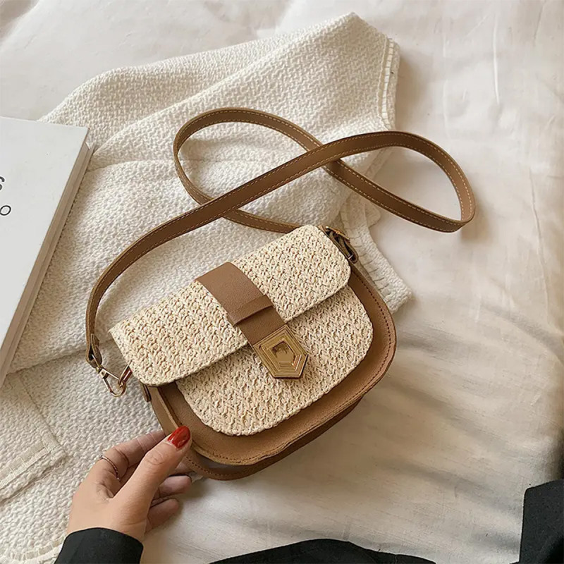 Pletena mini torbica boho izgleda