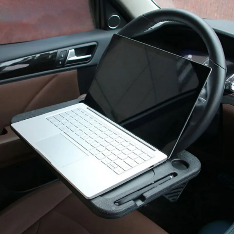 Višenamenski stočić za upravljač automobila
