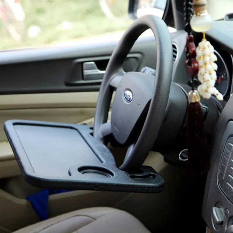 Višenamenski stočić za upravljač automobila