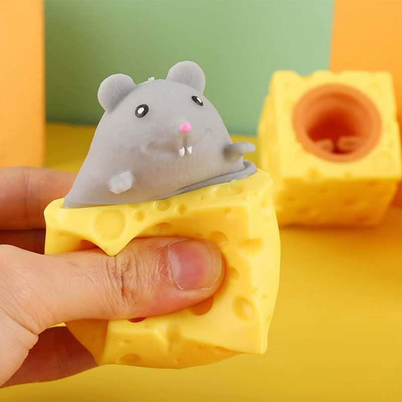 Squeeze Toy - Stisni kocku sira i iznenadi se