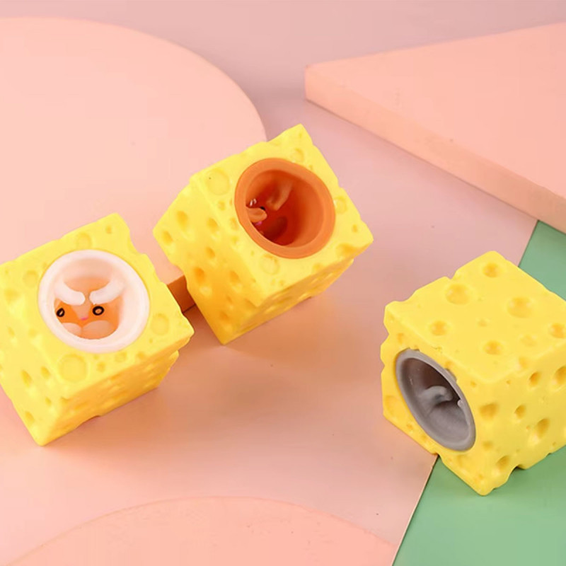 Squeeze Toy - Stisni kocku sira i iznenadi se