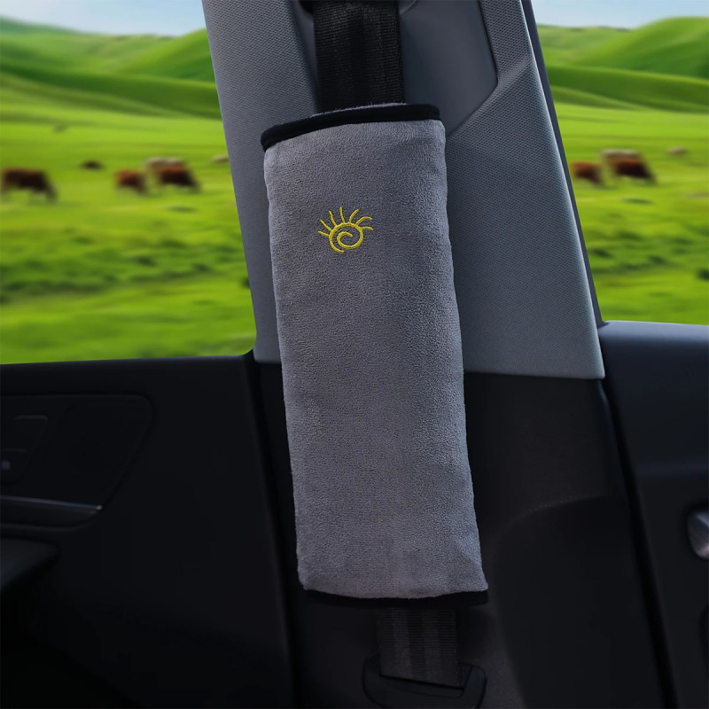 Plišani jastuk za auto-pojas