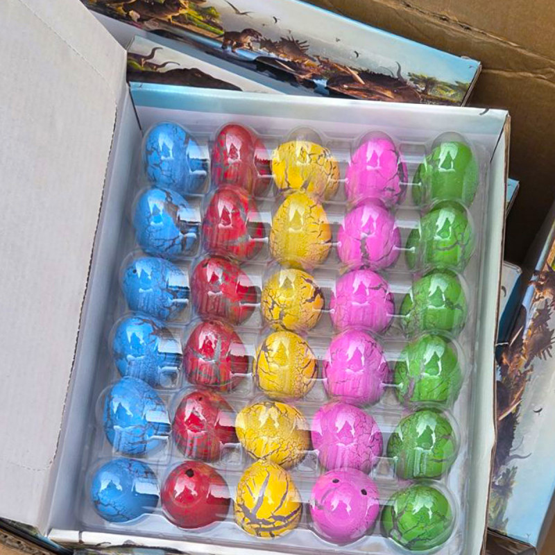 Dinosaur egg - magično jaje iz kojeg de rađa dinosaurus