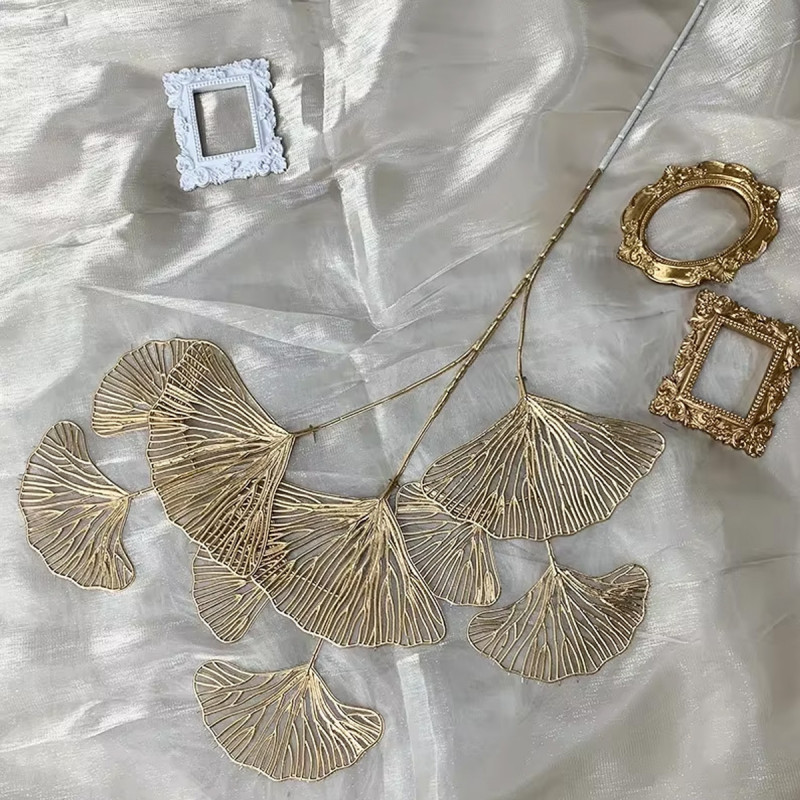 Golden Ginko - dekorativna biljka u zlatnoj boji