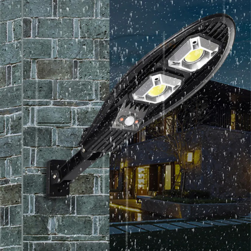 Solarni LED reflektor za spoljašnju upotrebu