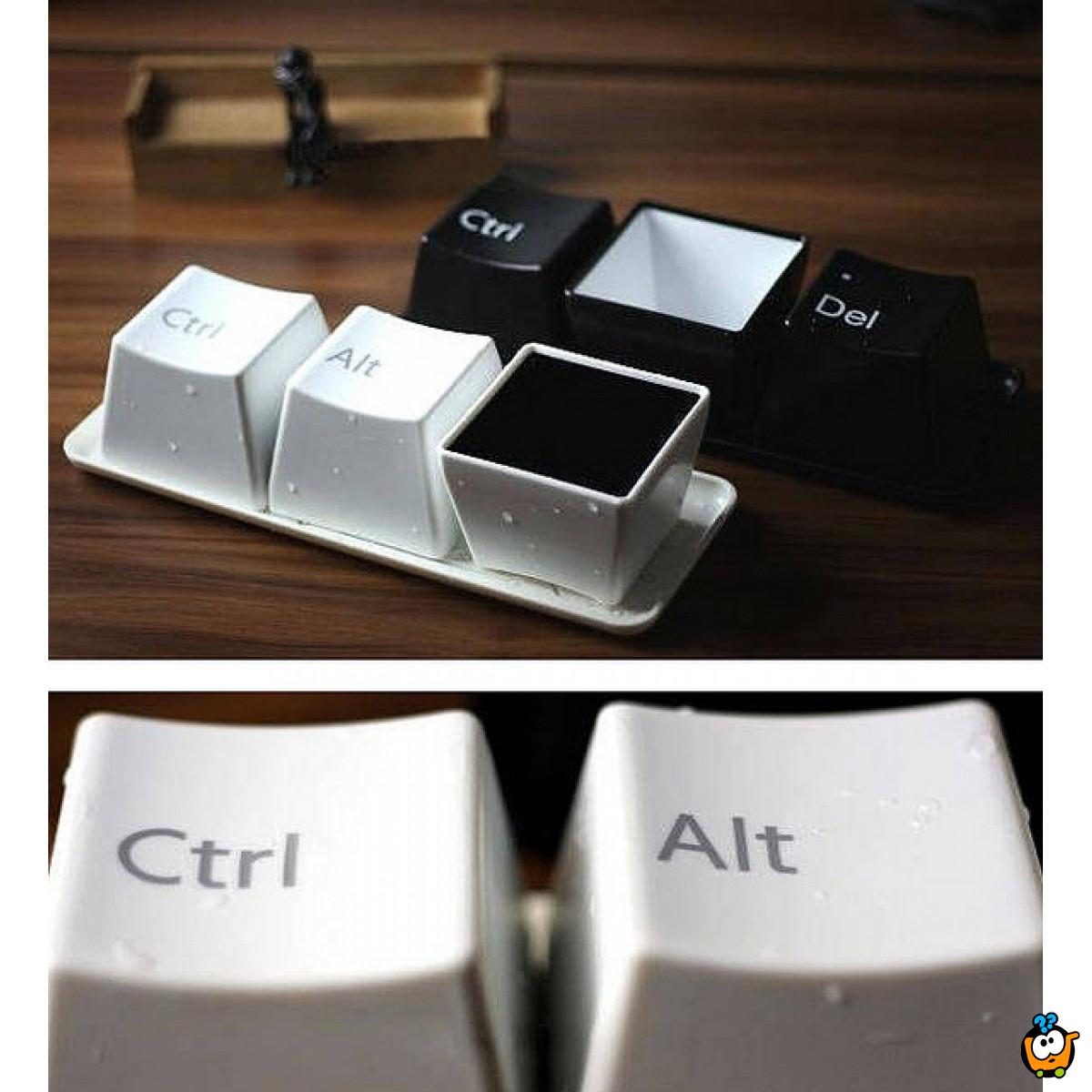 Keyboard Ctrl+Alt+Delete kreativne činije CRNE