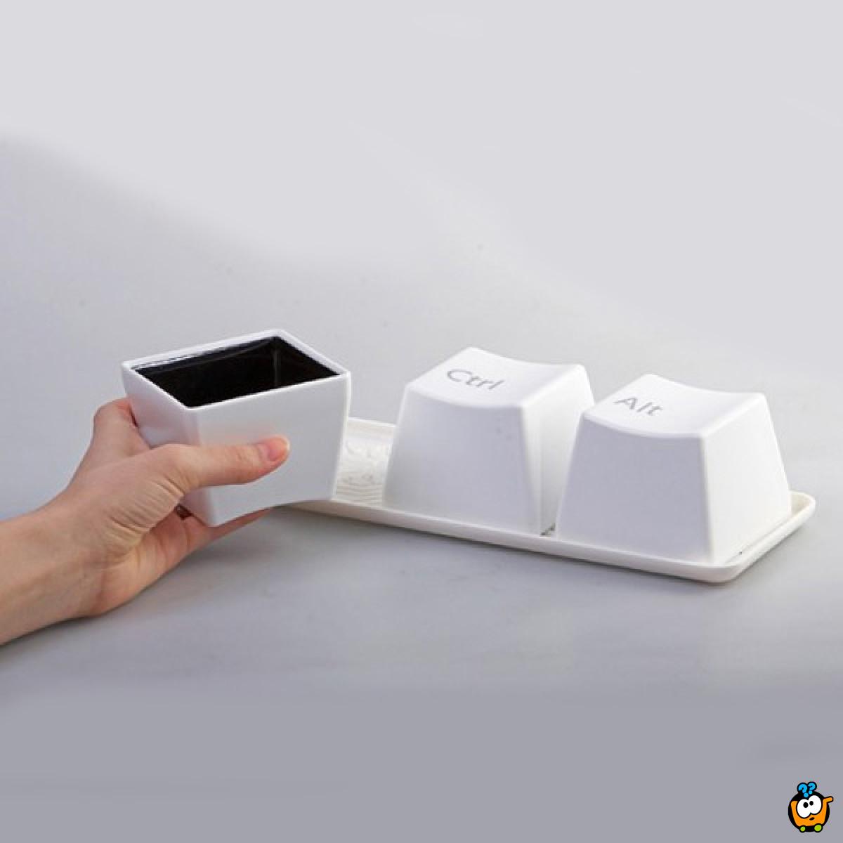 Keyboard Ctrl+Alt+Delete kreativne činije CRNE