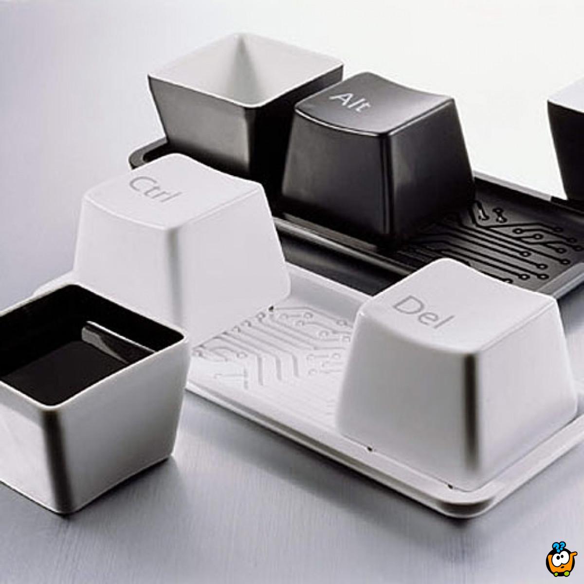 Keyboard Ctrl+Alt+Delete kreativne činije CRNE
