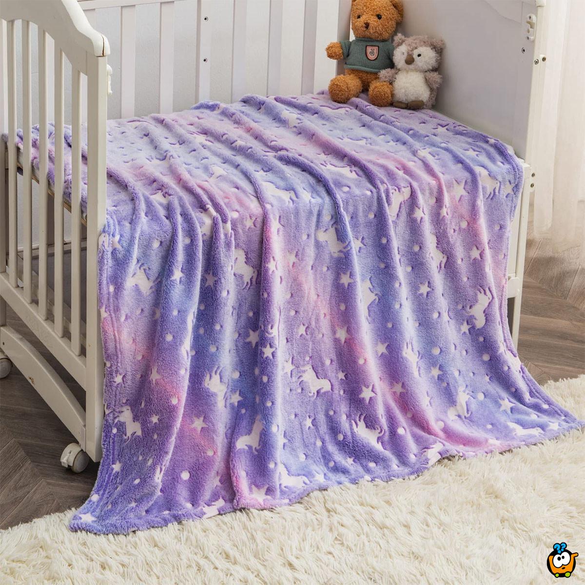 Purple Unicorn Blanket  – Lila ćebe sa svetlećim jednorozima i zvezdama