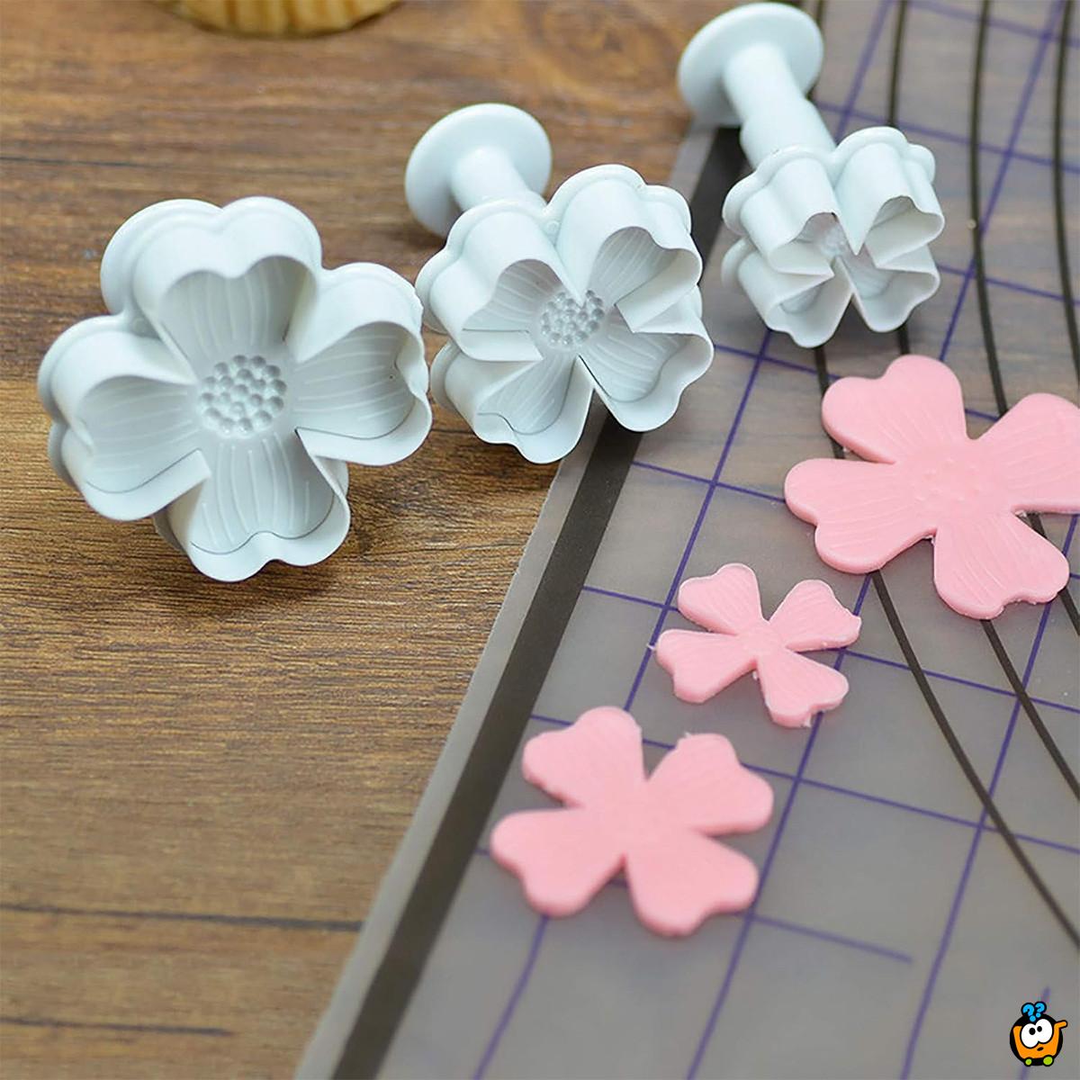 Cookie cutter – 3 u 1 cvetne modle za testo