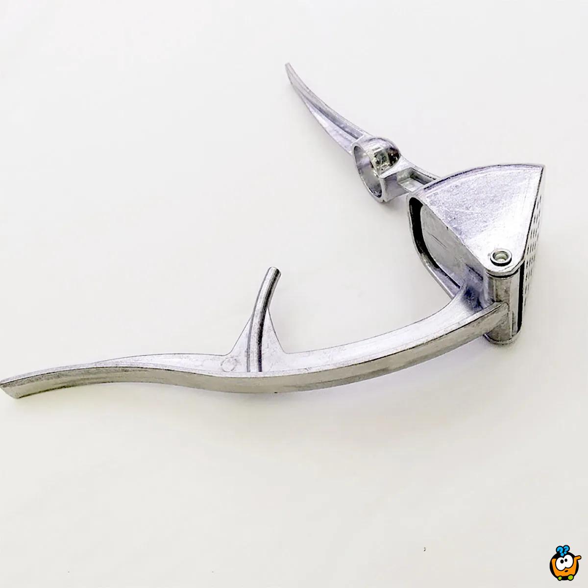 Garlic press - metalna presa za beli luk