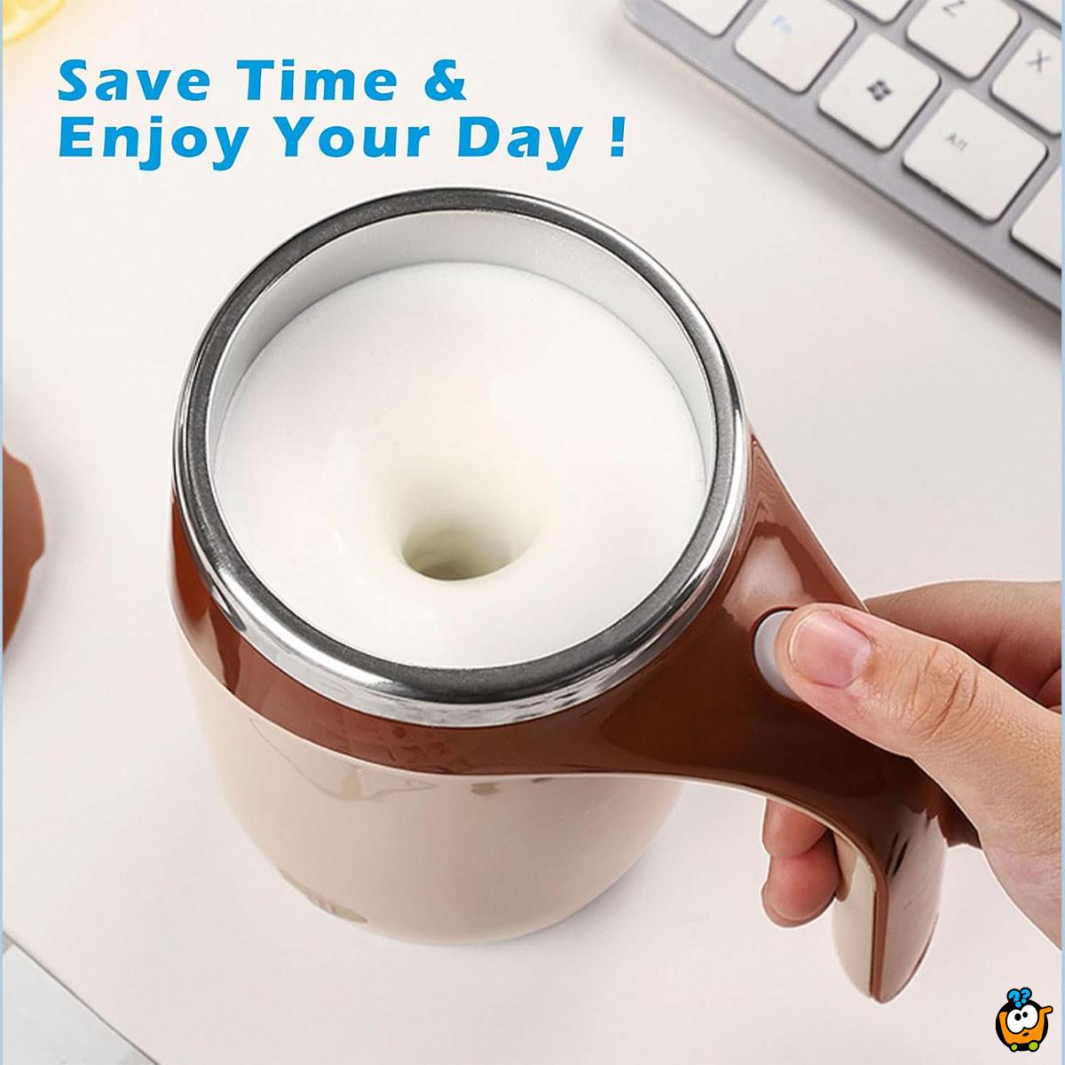 Šolja koja sama meša kafu