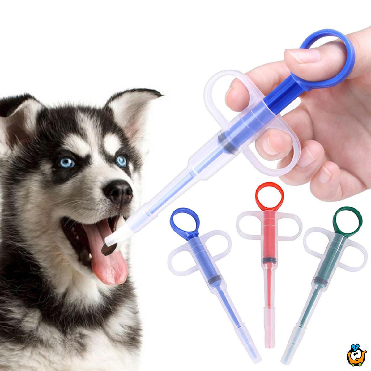 Praktični špric za davanje lekova psima i mačkama
