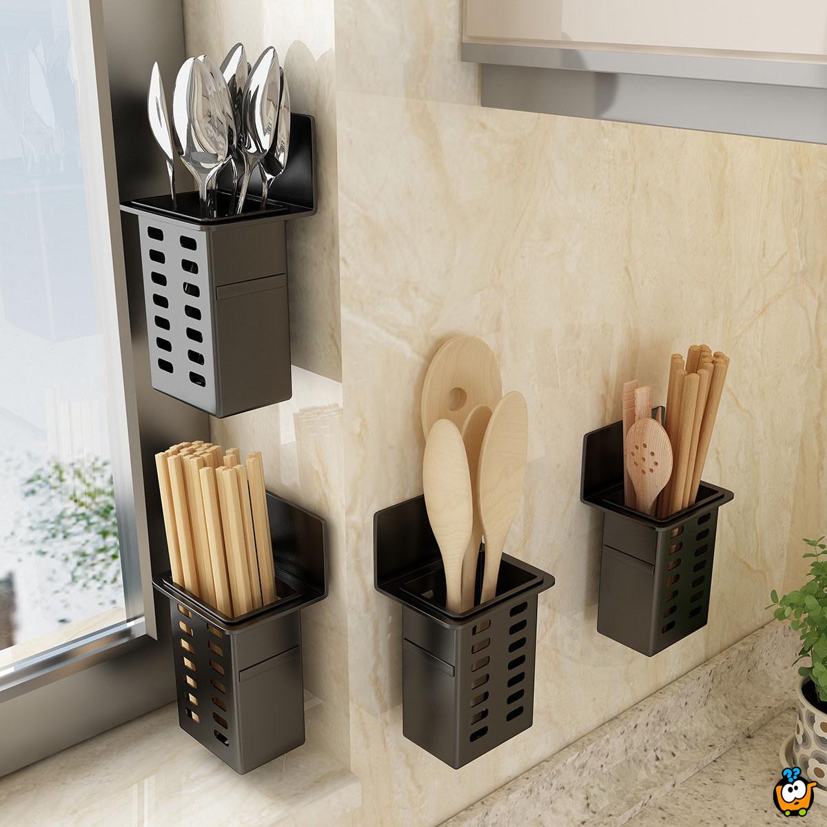 Minimalistička zidna polica za savršen red